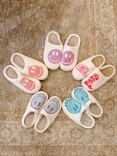 Load image into Gallery viewer, Plush Slippers
