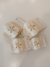 Load image into Gallery viewer, Teleties Sand Dollar Flat Hair Clip