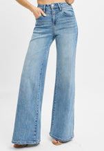 Load image into Gallery viewer, The Remi Jeans