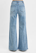 Load image into Gallery viewer, The Remi Jeans