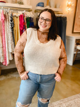 Load image into Gallery viewer, The Lacey Top - Curvy
