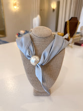 Load image into Gallery viewer, Magnetic Scarf Necklace
