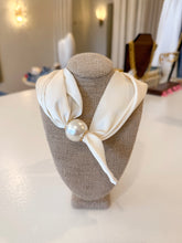Load image into Gallery viewer, Magnetic Scarf Necklace
