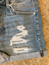Load image into Gallery viewer, The Raegan Shorts
