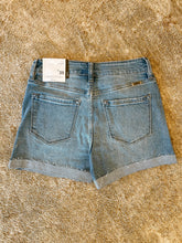 Load image into Gallery viewer, The Raegan Shorts
