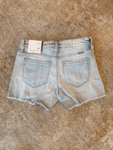 Load image into Gallery viewer, The Junes Shorts

