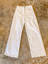 Load image into Gallery viewer, The Macy Jeans
