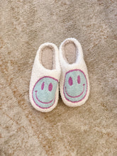 Load image into Gallery viewer, Plush Slippers
