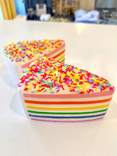 Load image into Gallery viewer, Cake Squishy
