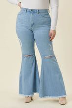 Load image into Gallery viewer, The Nashville Flares - Curvy (FINAL SALE)
