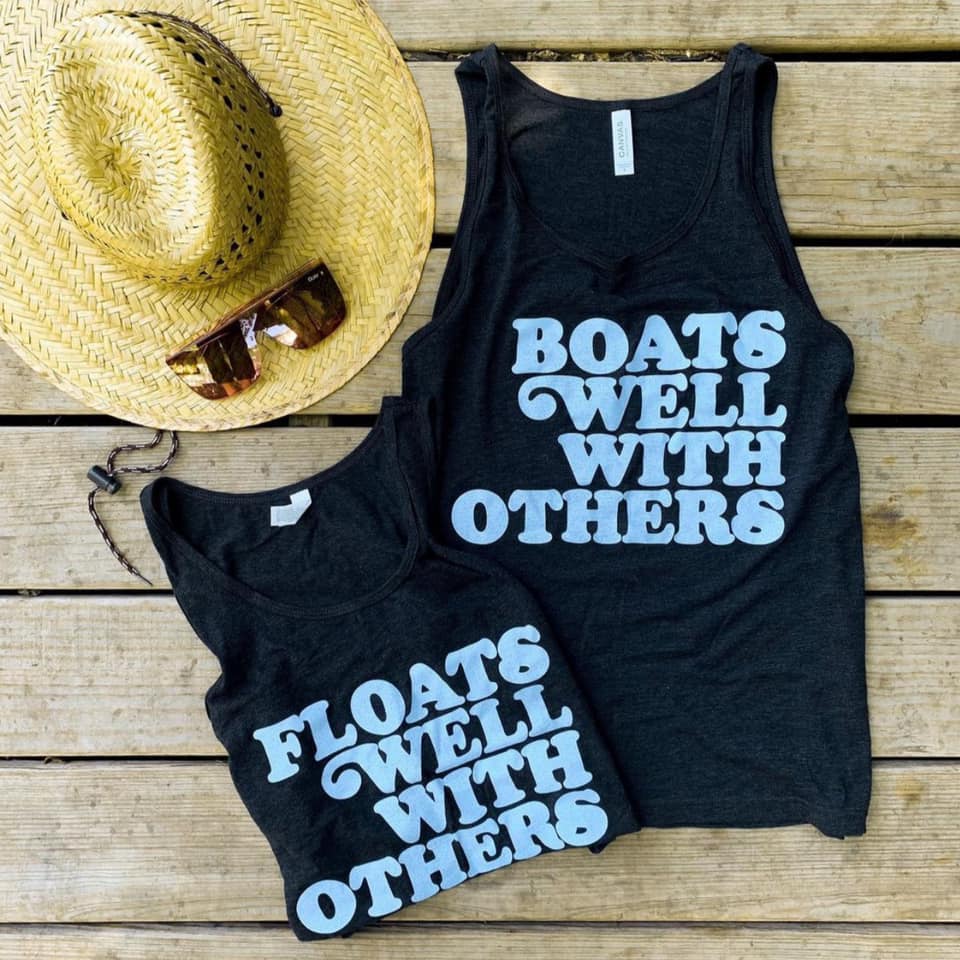 Floats/Boats Well With Others Tank