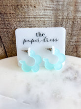 Load image into Gallery viewer, Paper Dress Hoops - Daisy
