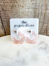 Load image into Gallery viewer, Paper Dress Hoops - Daisy
