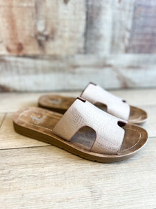 Corkys Blush Croco Bogalusa (final sale)